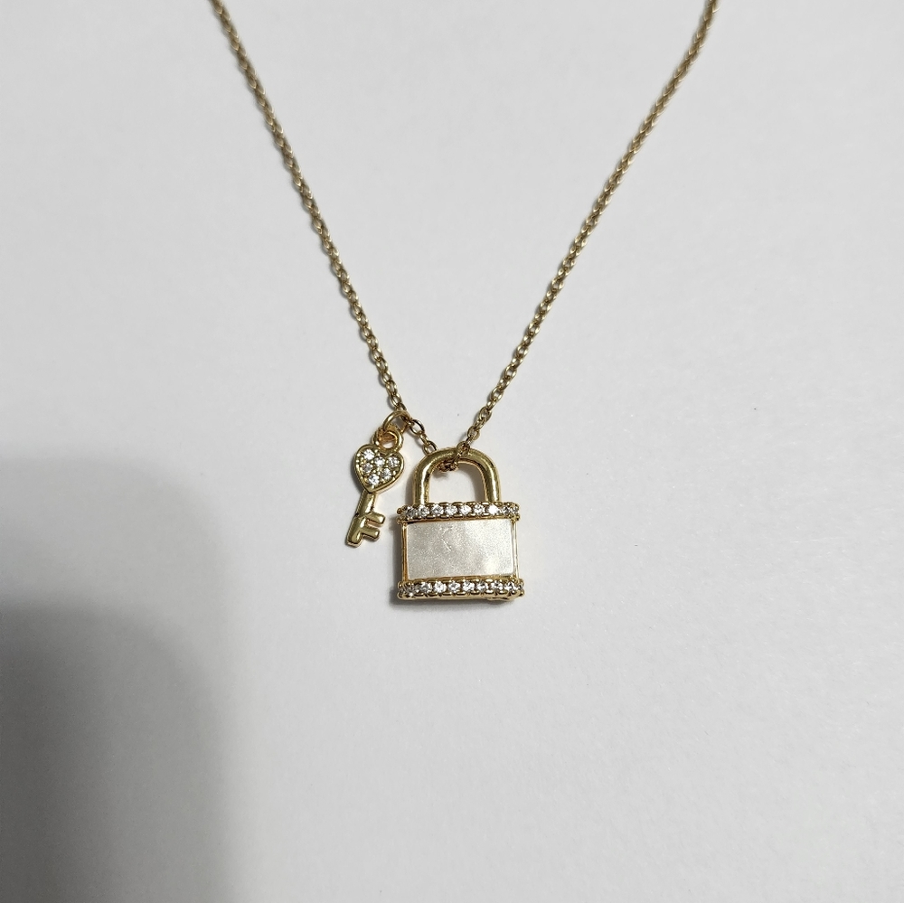 Lock & Key Necklace - Picture 4 of 8